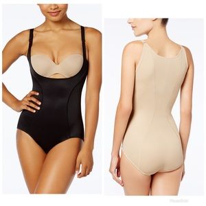 ❌SOLD❌MAIDENFORM-Women's Firm Control Ultimate Instant Slimmer Open Bust
